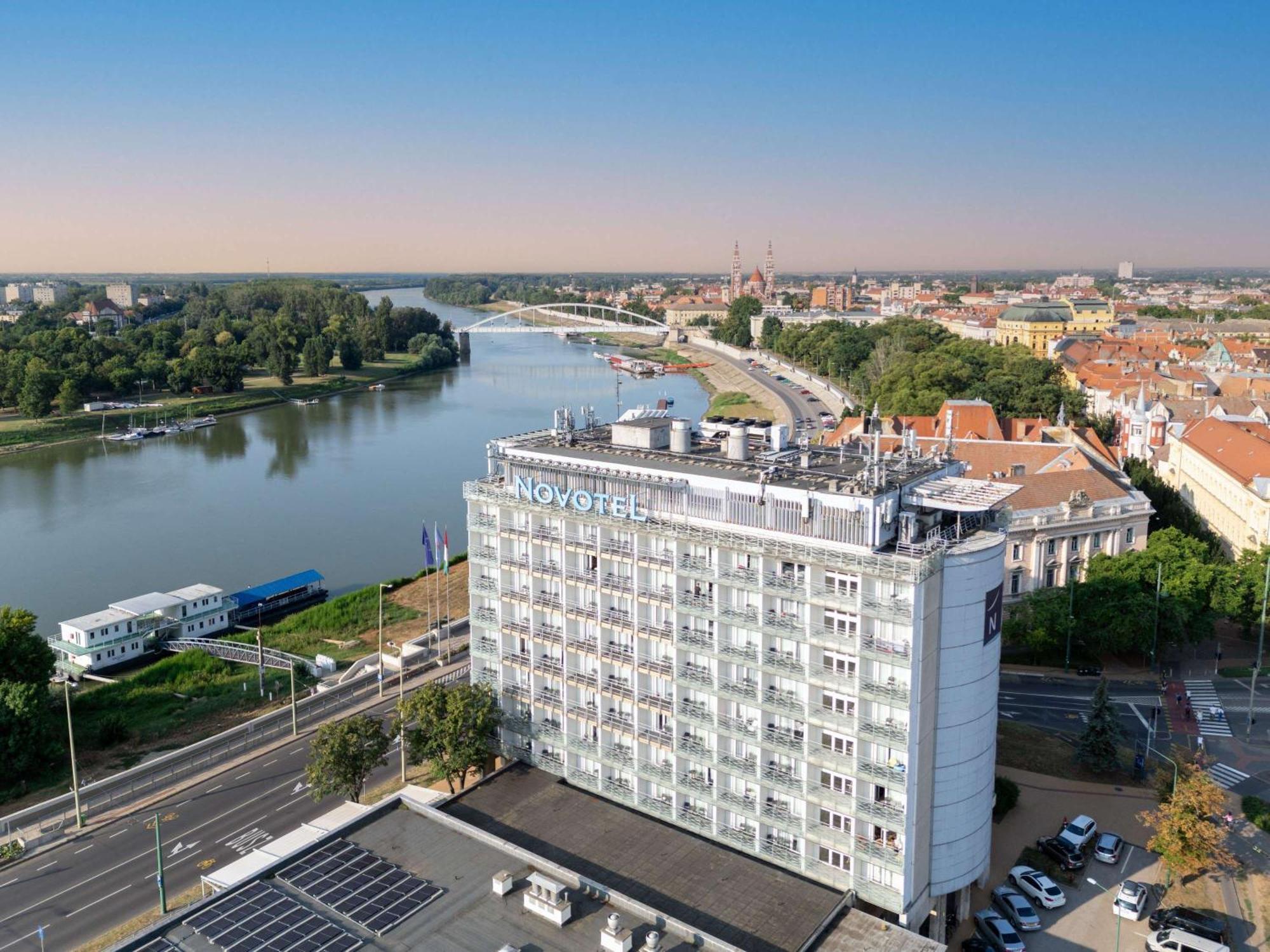 Novotel Seghedin Exterior foto